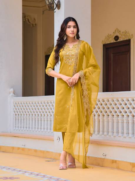 Women Chanderi Kurta Pant Dupatta Set